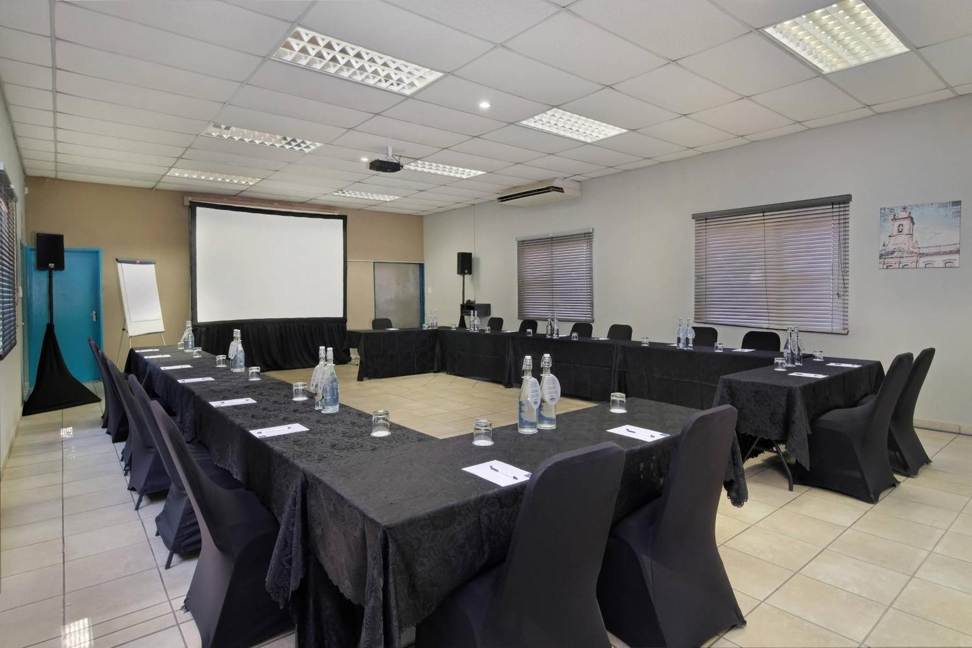 Protea Hotel By Marriott Polokwane Landmark Eksteriør bilde