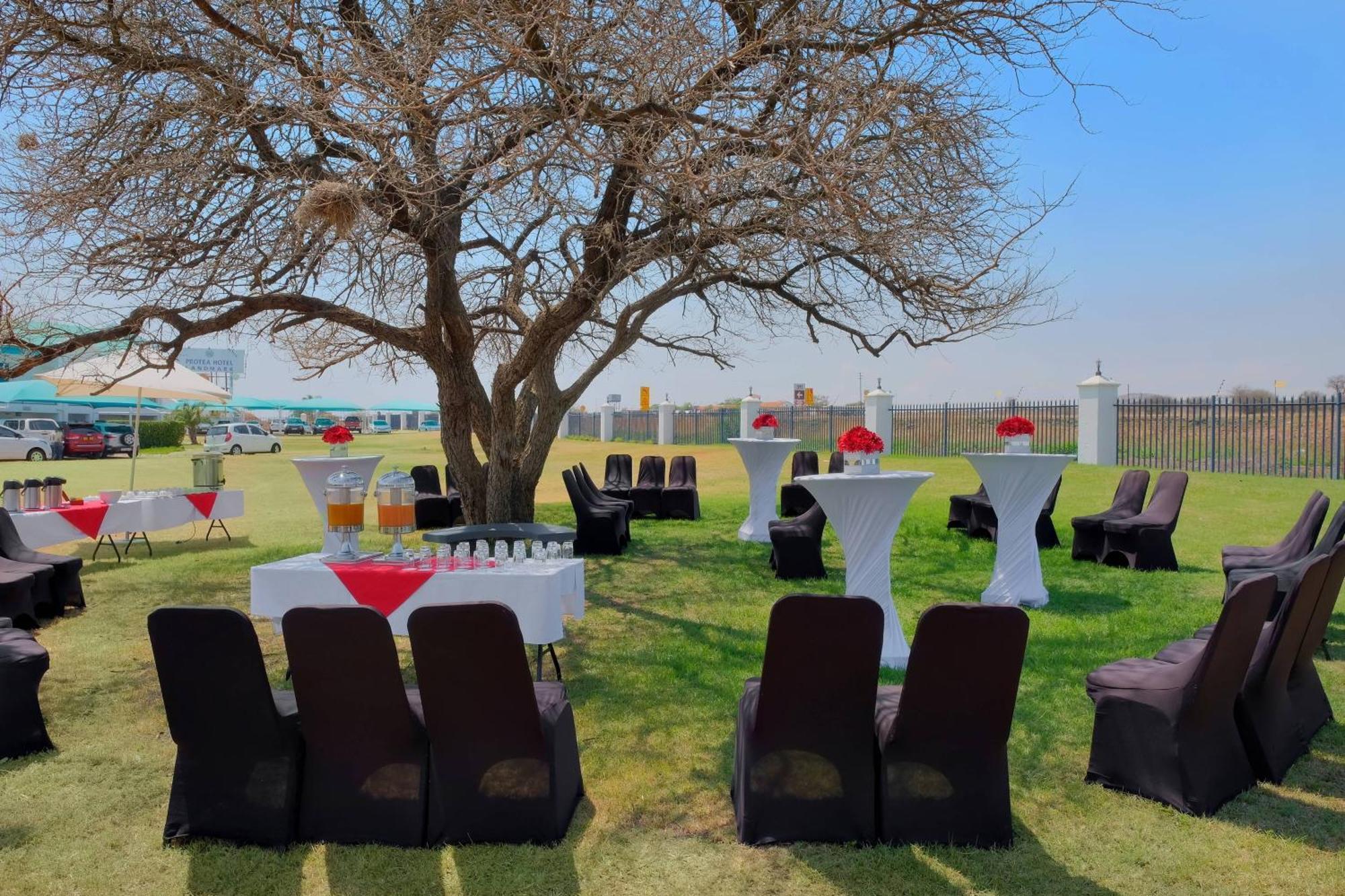 Protea Hotel By Marriott Polokwane Landmark Eksteriør bilde