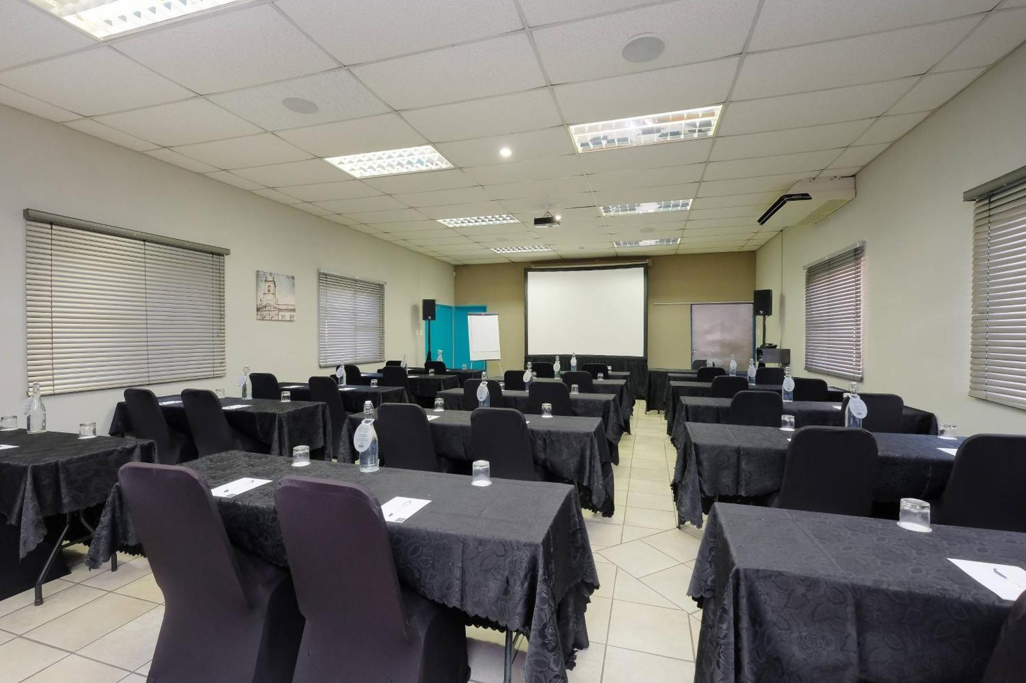 Protea Hotel By Marriott Polokwane Landmark Eksteriør bilde