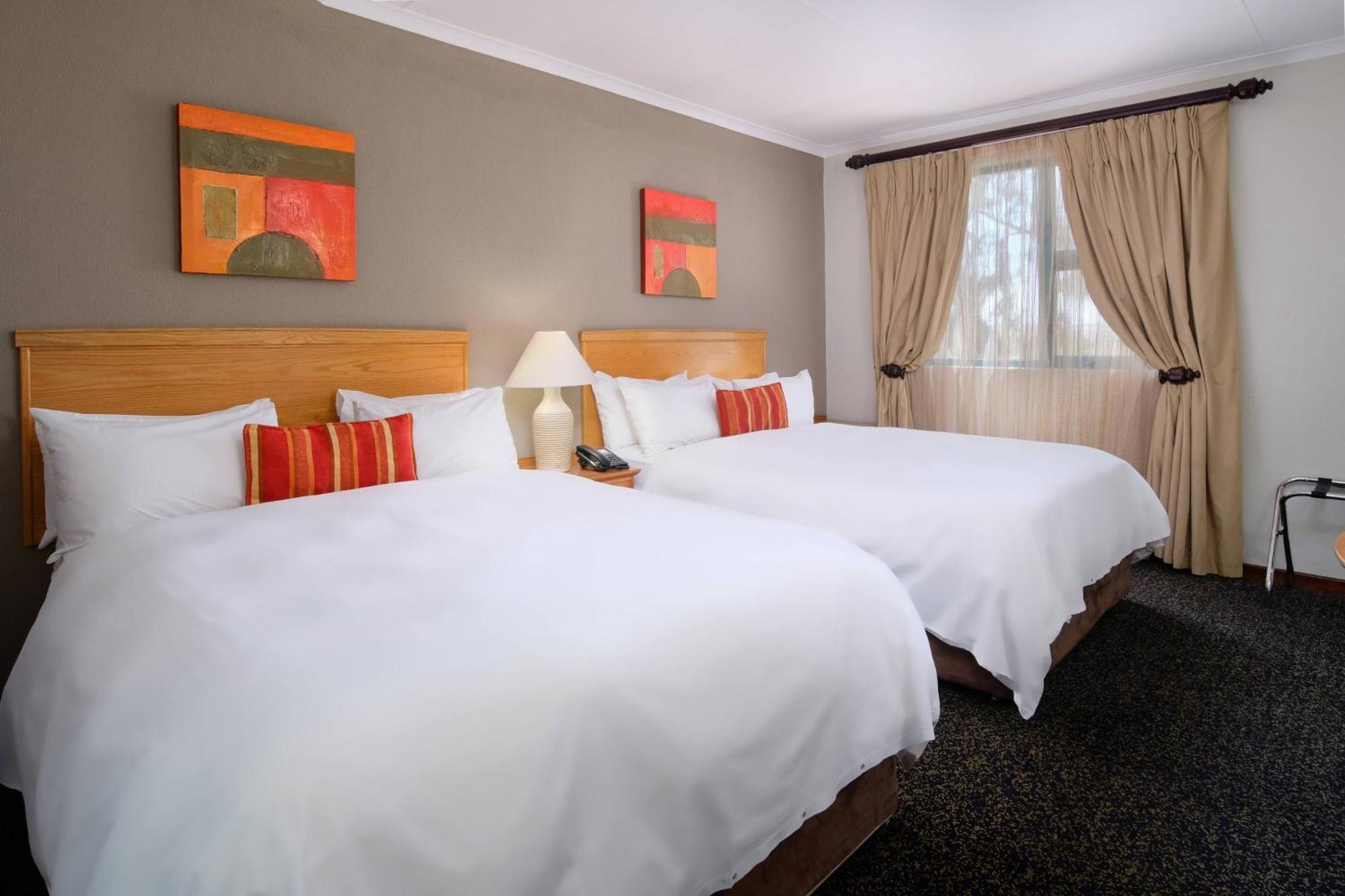 Protea Hotel By Marriott Polokwane Landmark Eksteriør bilde