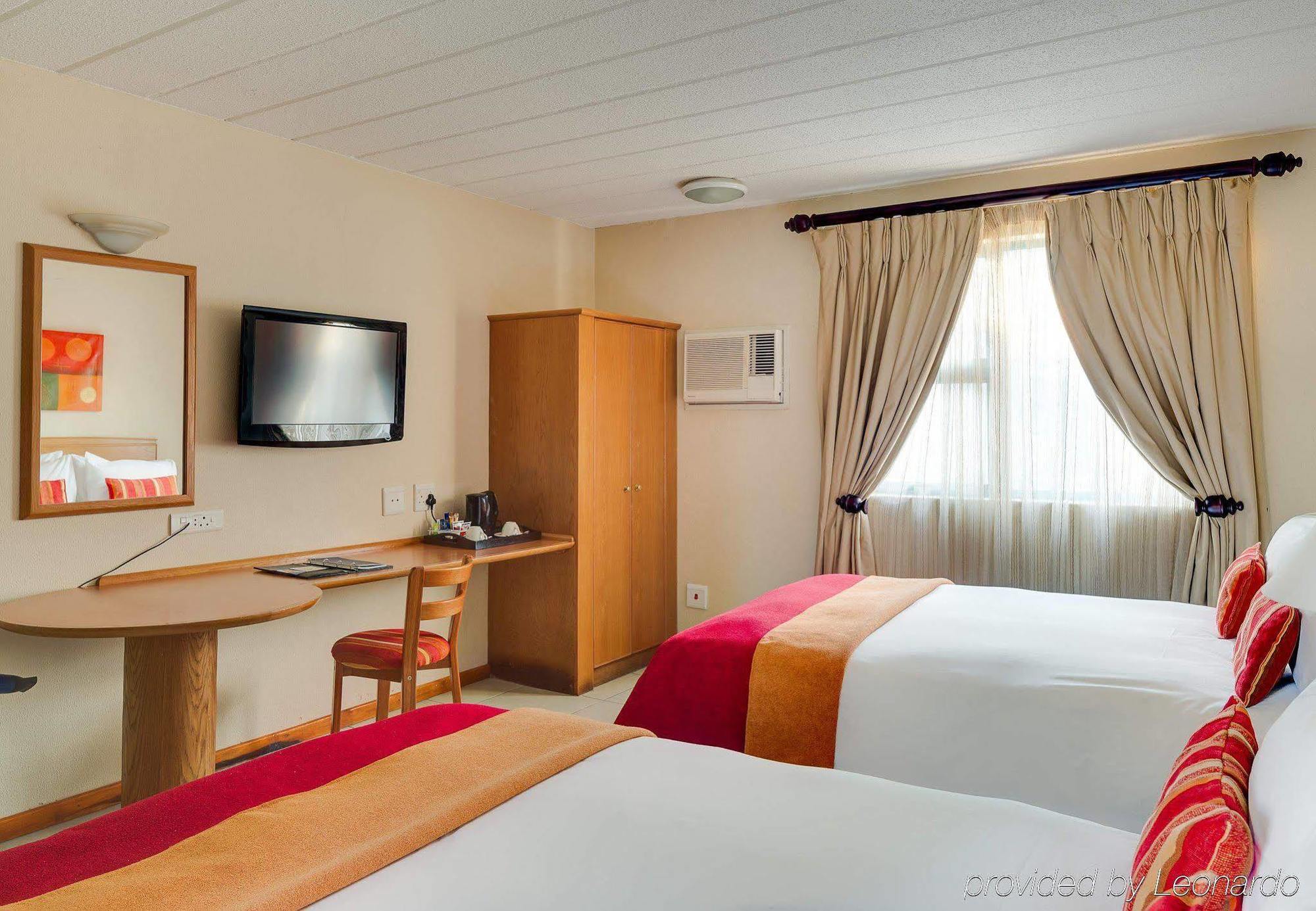 Protea Hotel By Marriott Polokwane Landmark Eksteriør bilde