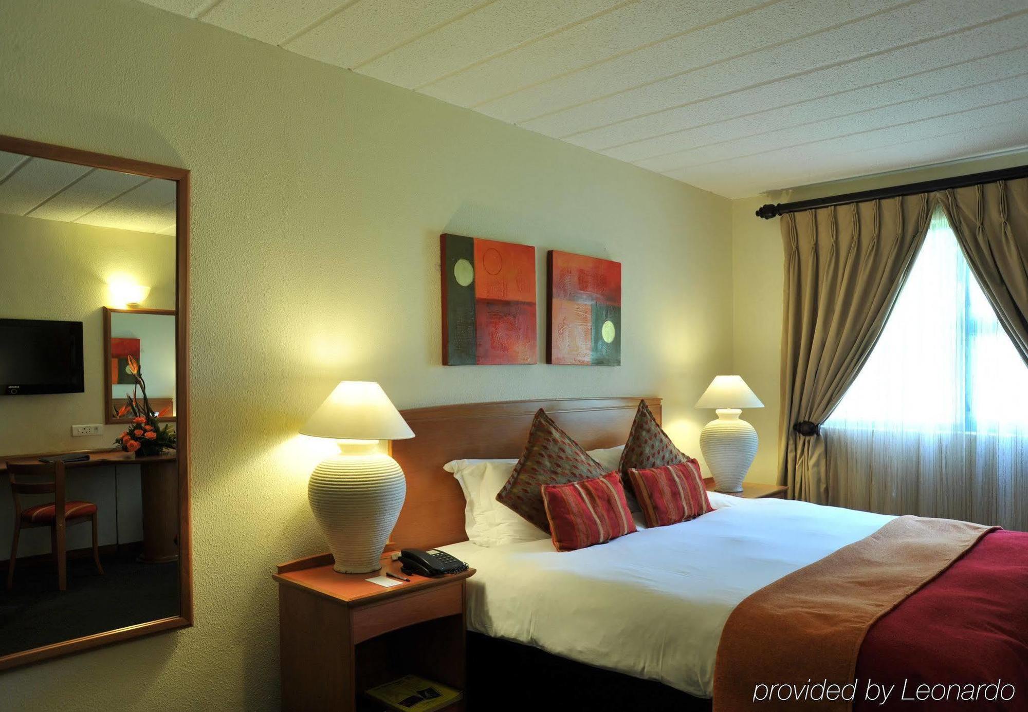 Protea Hotel By Marriott Polokwane Landmark Eksteriør bilde