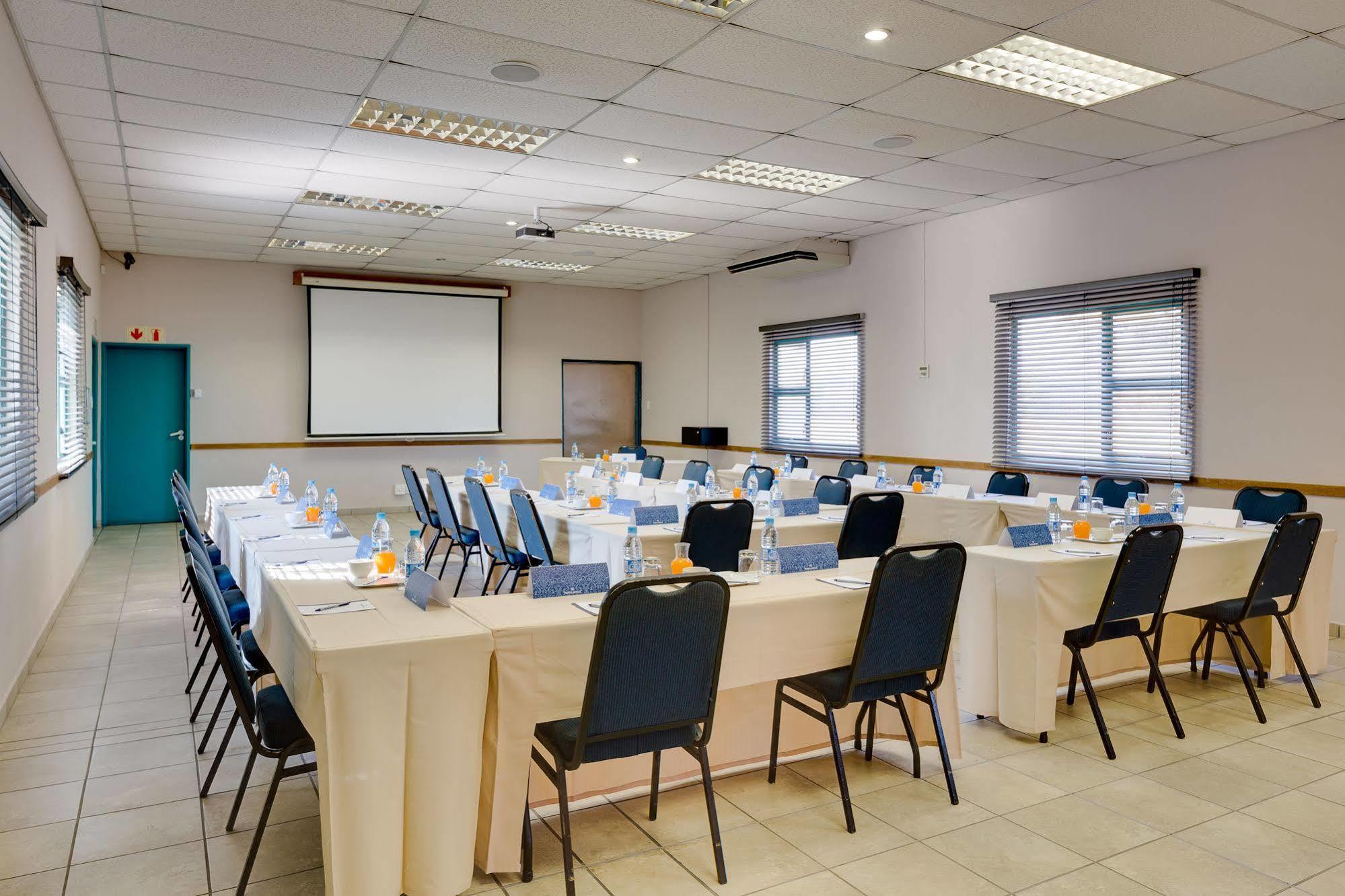 Protea Hotel By Marriott Polokwane Landmark Eksteriør bilde